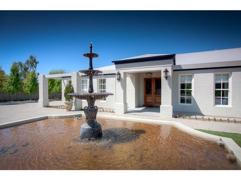 7-9 Bloomfield Road, Gisborne VIC 3437