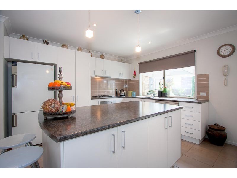 22 Vernon Close, New Gisborne VIC 3438