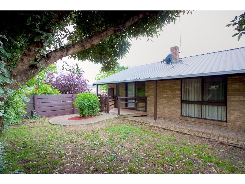 37 Hamilton St*, Gisborne VIC 3437