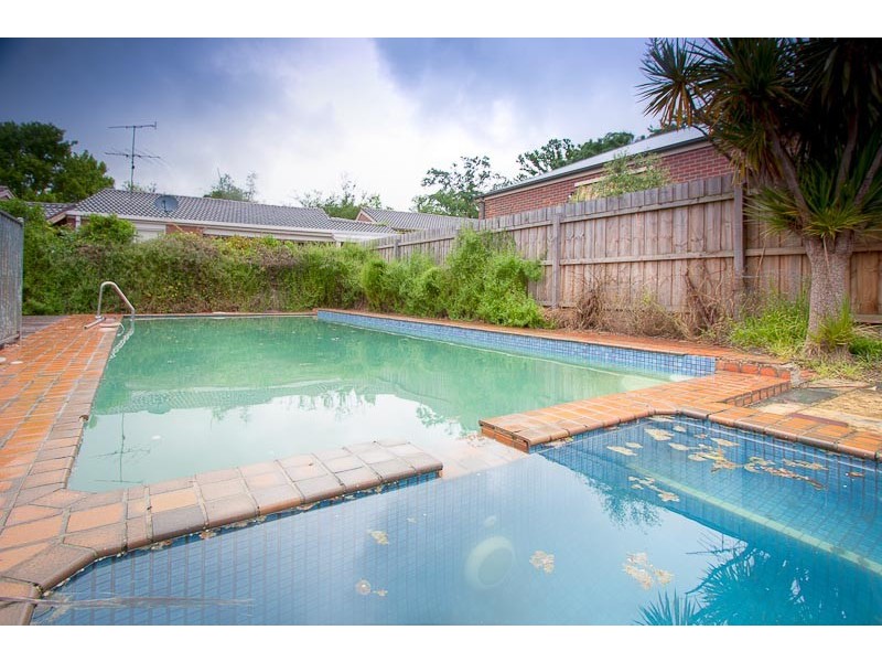 37 Hamilton St, Gisborne VIC 3437