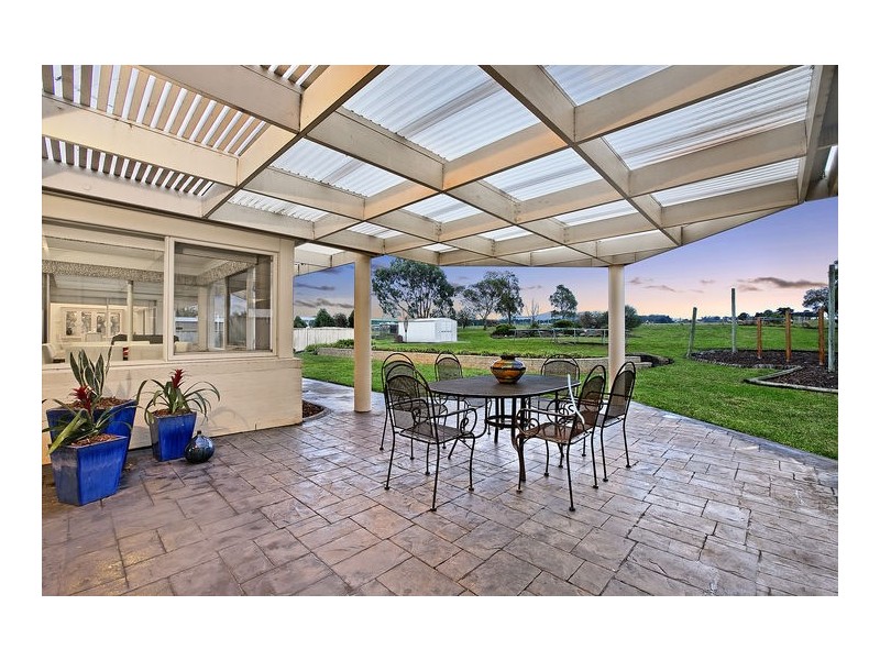 28 Namnan Way, Gisborne South VIC 3437