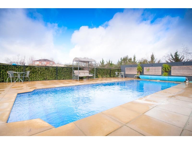 25 Chessy Park Drive, Gisborne VIC 3437
