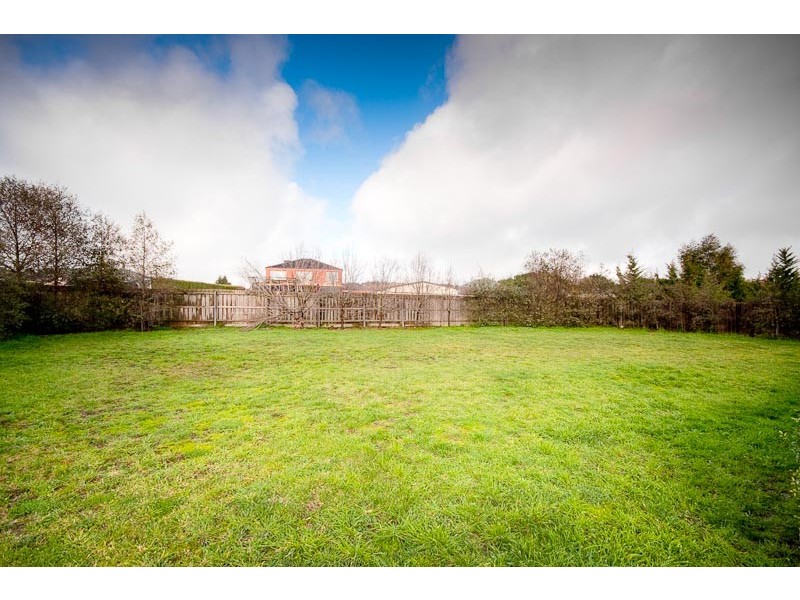 25 Chessy Park Drive, Gisborne VIC 3437