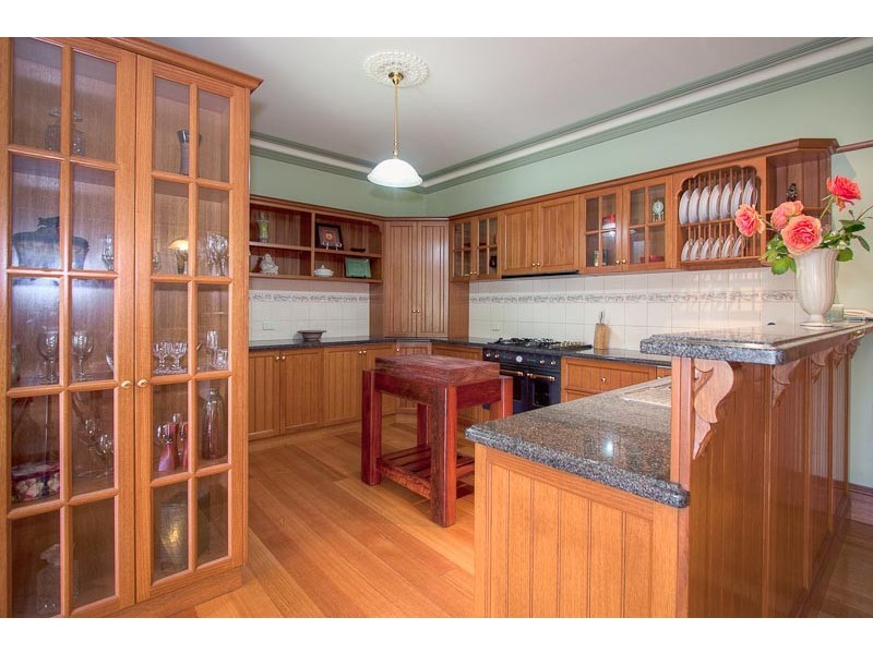 142 Panorama Dr, Gisborne VIC 3437