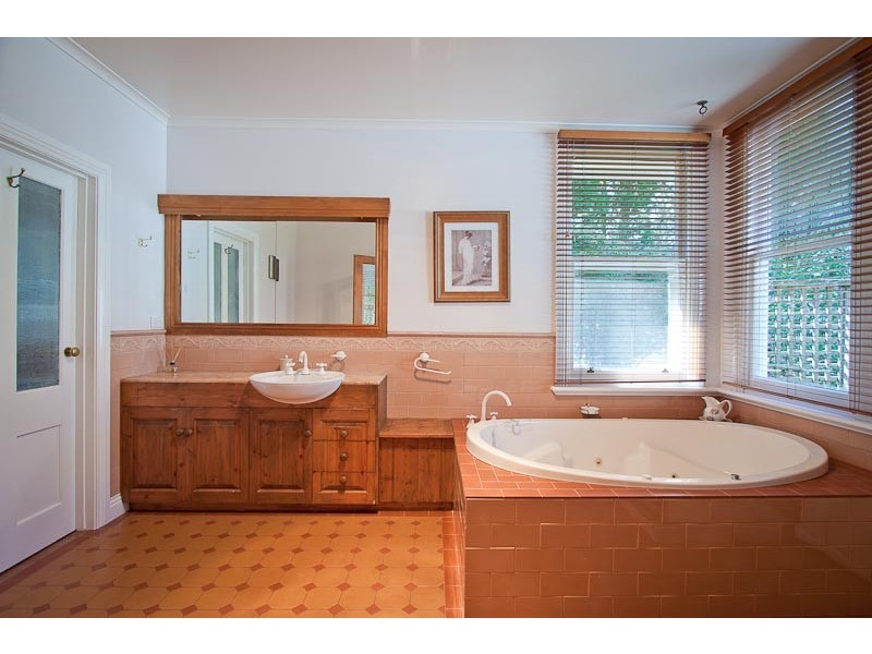 40 Couangalt Rd, Gisborne VIC 3437