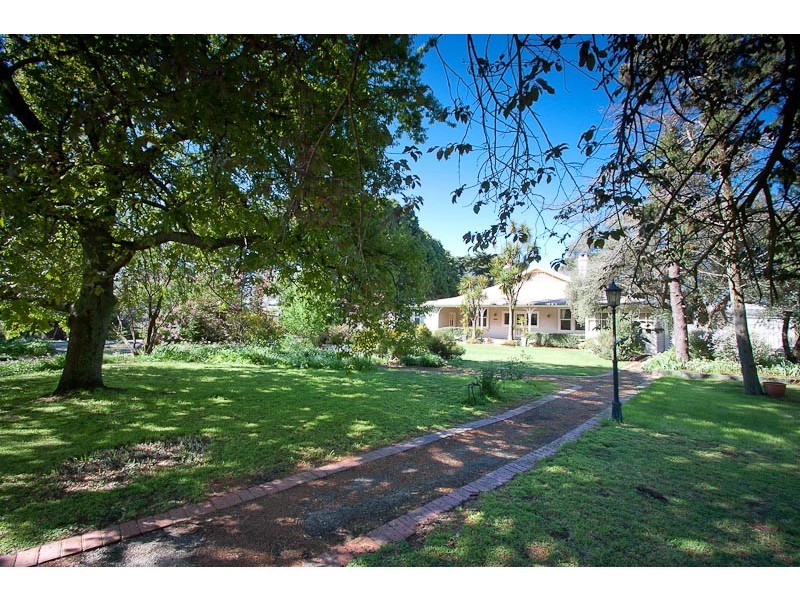 40 Couangalt Rd, Gisborne VIC 3437