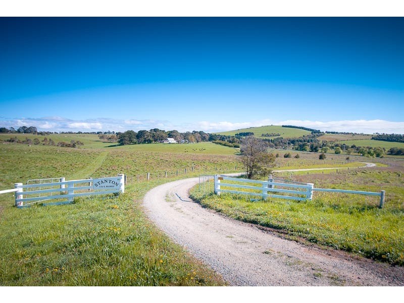 40 Couangalt Rd, Gisborne VIC 3437