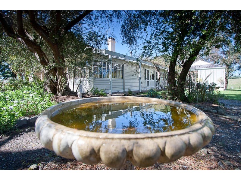 40 Couangalt Road, Gisborne South VIC 3437