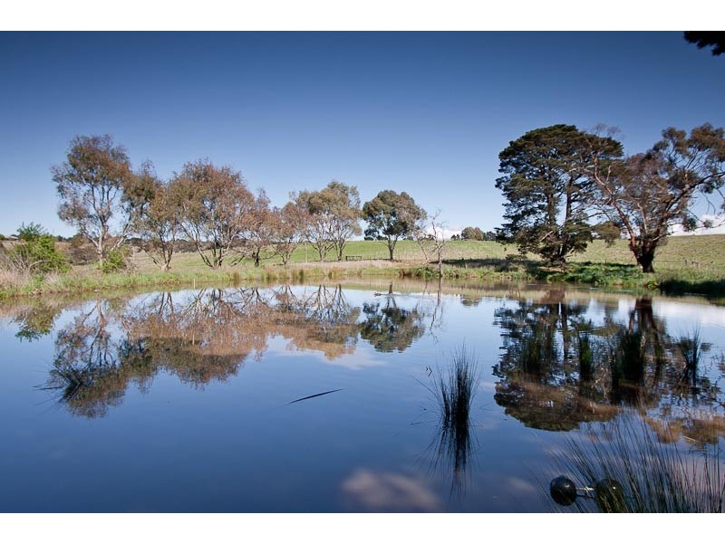 40 Couangalt Road, Gisborne South VIC 3437