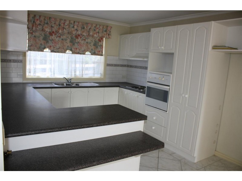 1/30 Prince Street, Gisborne VIC 3437