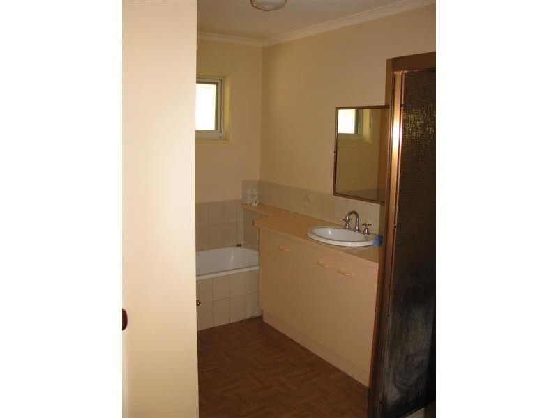 4/35 Prince Street, Gisborne VIC 3437