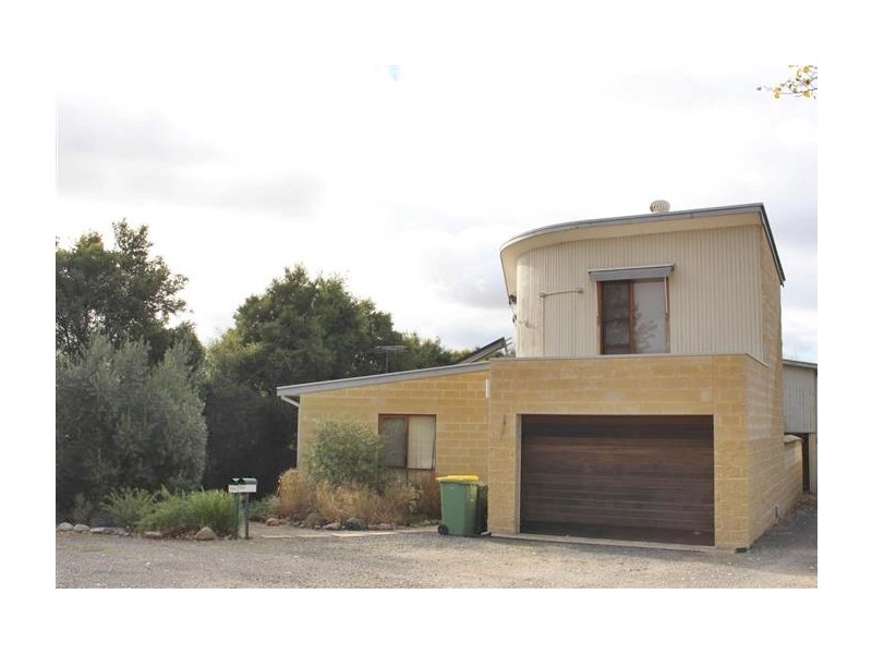 73A Brantome Street, Gisborne VIC 3437