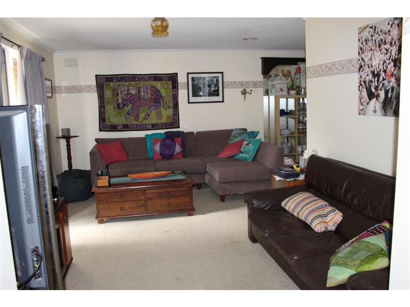 6 Cedar Crt, Gisborne VIC 3437