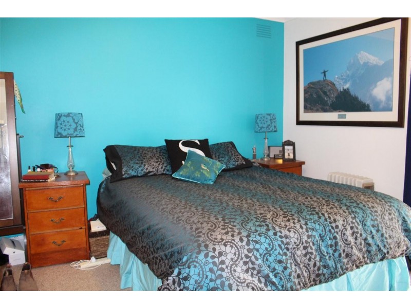 6 Cedar Crt, Gisborne VIC 3437