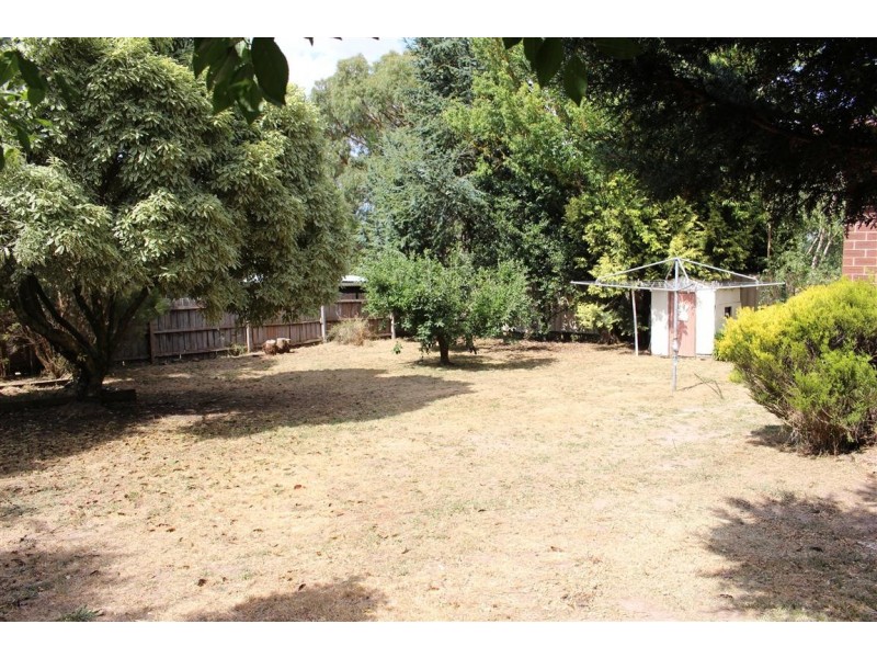 6 Cedar Crt, Gisborne VIC 3437