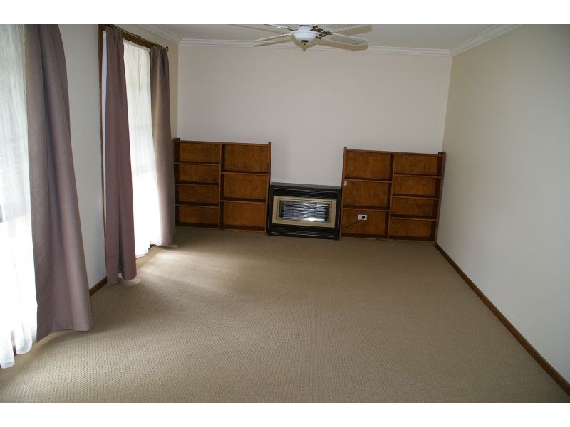 1/18 Fisher Street, Gisborne VIC 3437