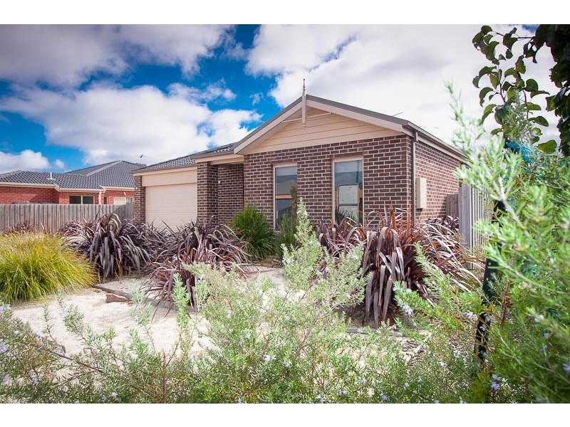 12 Mt Vista Close, New Gisborne VIC 3438