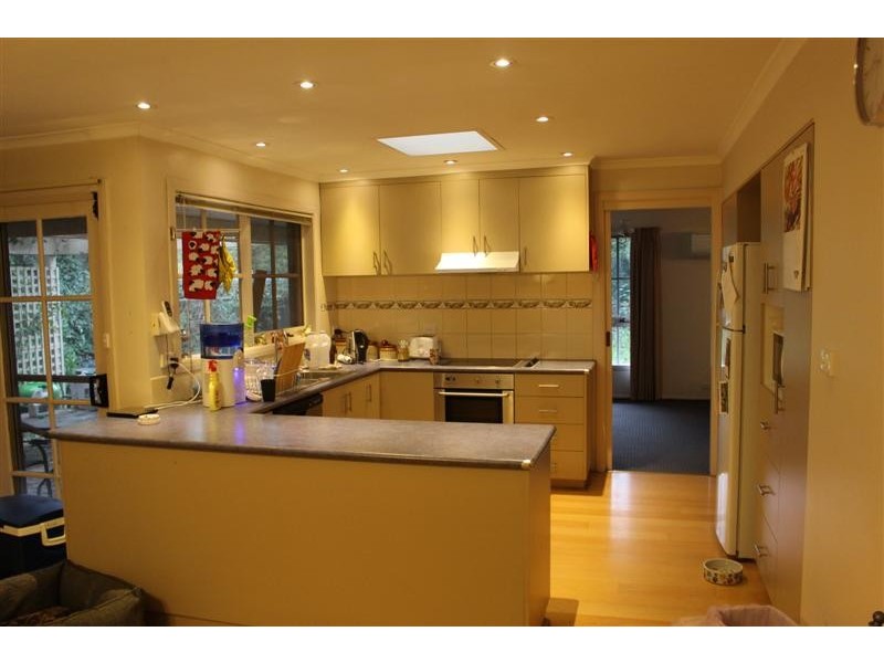 10 Waterfalls Road, Macedon VIC 3440