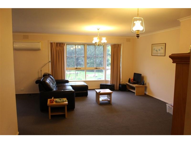 10 Waterfalls Road, Macedon VIC 3440