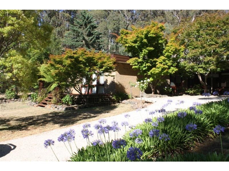 70 Hoburd Drive, Woodend VIC 3442