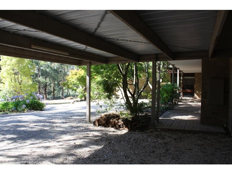 70 Hoburd Drive, Woodend VIC 3442