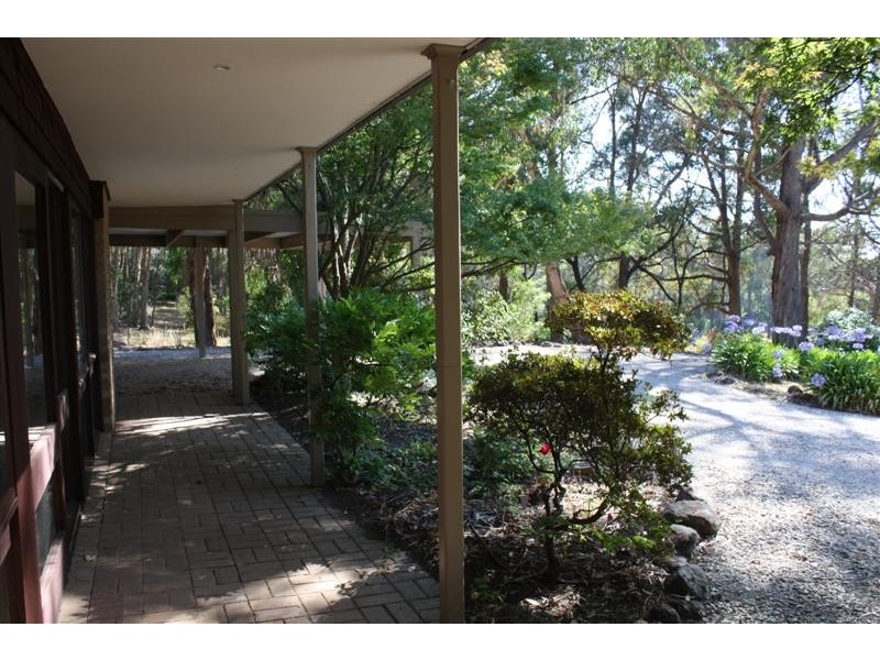 70 Hoburd Drive, Woodend VIC 3442