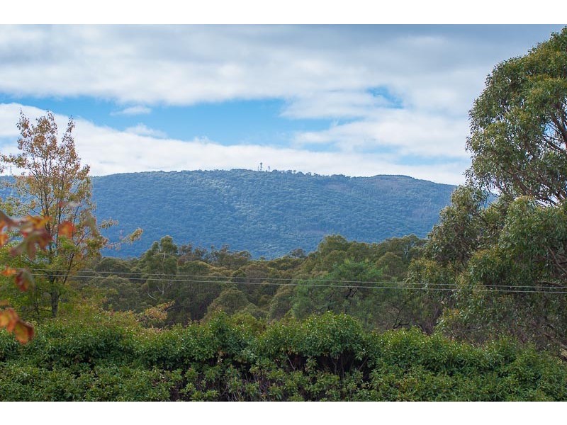 70 Hoburd Drive, Woodend VIC 3442