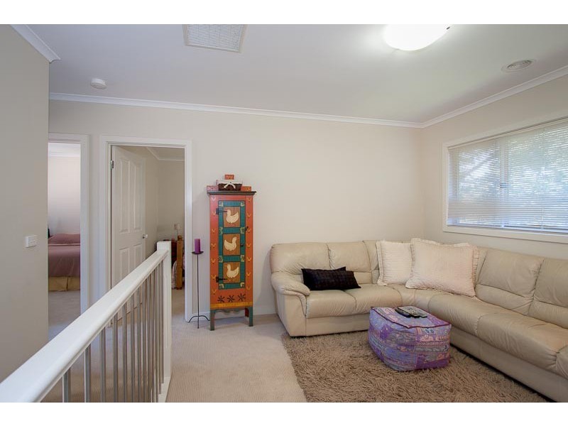 3/71 Aitken Street, Gisborne VIC 3437