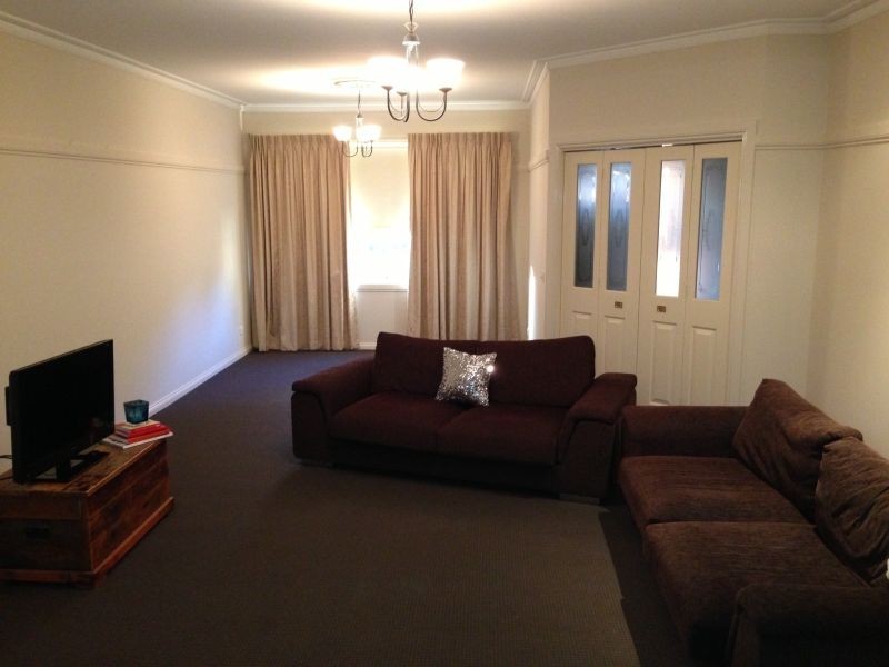 4/2-6 Melbourne Road, Gisborne VIC 3437