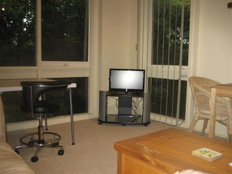 17 Grant Ave, Gisborne VIC 3437