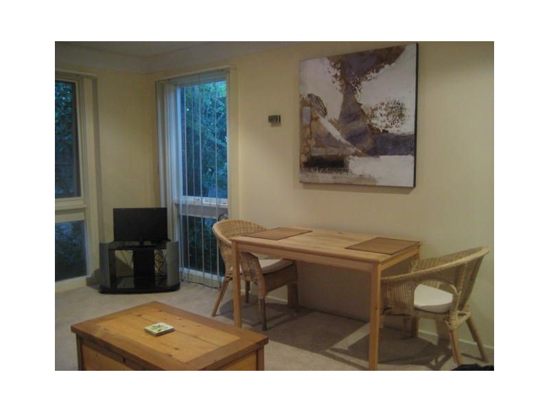 17 Grant Ave, Gisborne VIC 3437