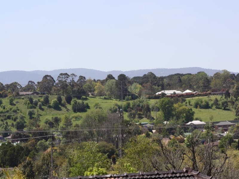 25 Stephen Street, Gisborne VIC 3437