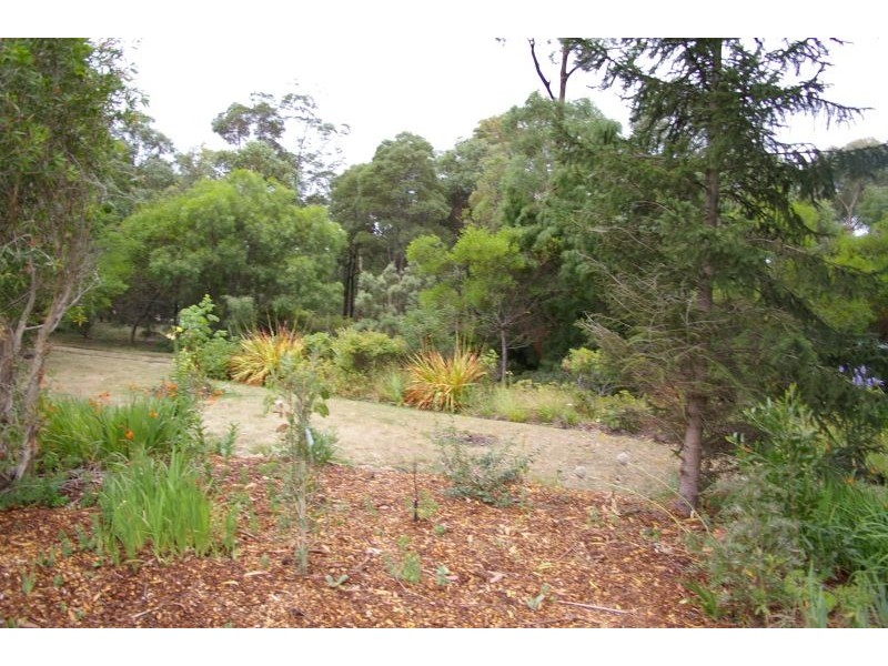 19 Bellhouse Street, Macedon VIC 3440