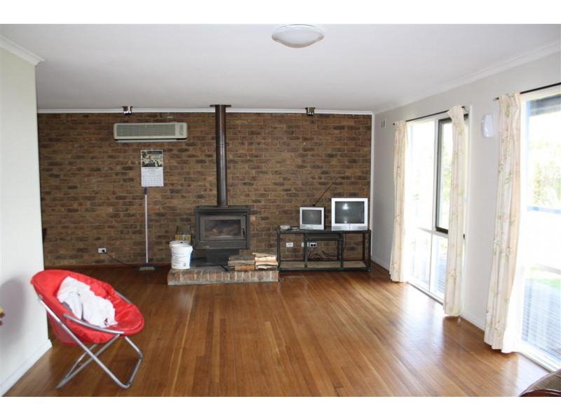 79 Berrie Road, Gisborne South VIC 3437
