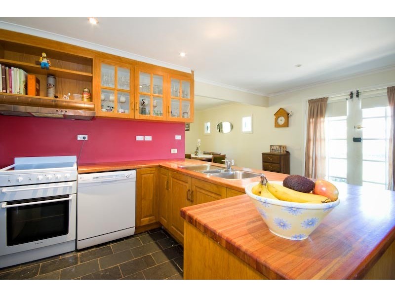 5 Melbourne Road, Gisborne VIC 3437