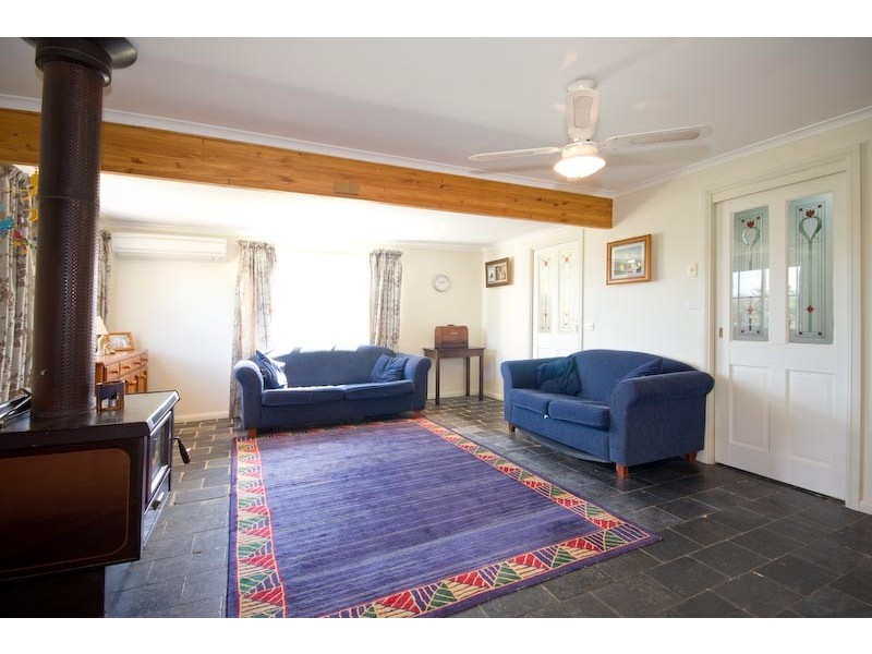 5 Melbourne Road, Gisborne VIC 3437