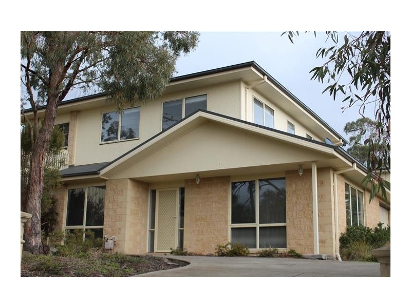 1/26 Stephen Street, Gisborne VIC 3437