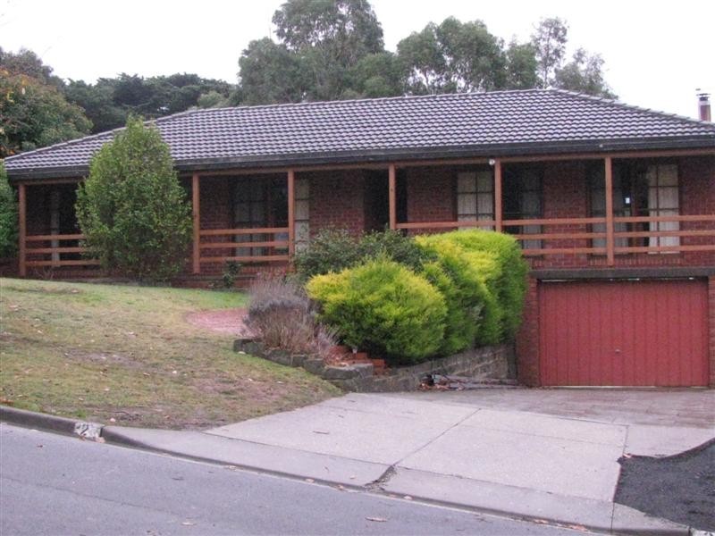 2 Curtis crt, Gisborne VIC 3437