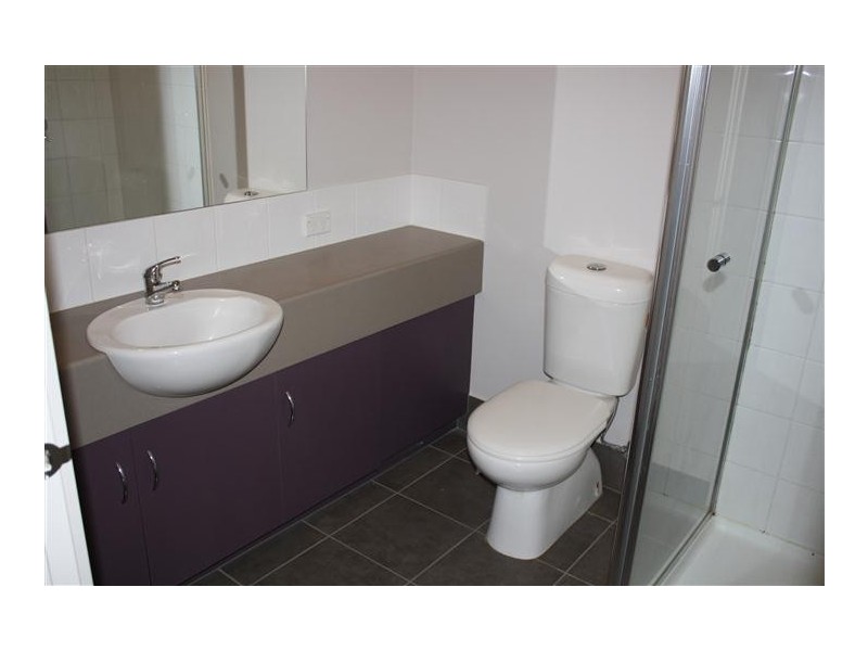 2/1-5 Rodney Street, Gisborne VIC 3437