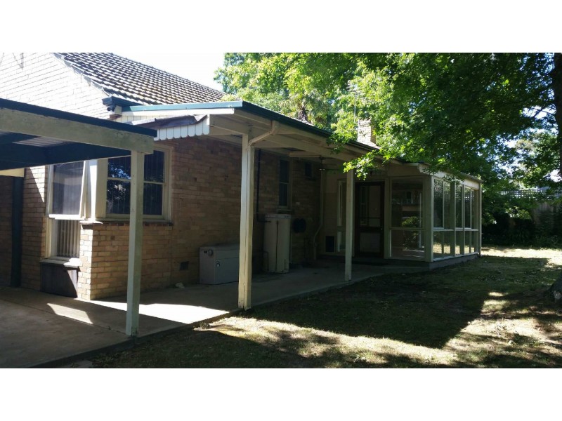 13 Old Lancefield Road, Woodend VIC 3442