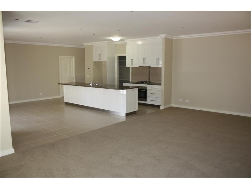 6/48 – 50 Stephen Street, Gisborne VIC 3437