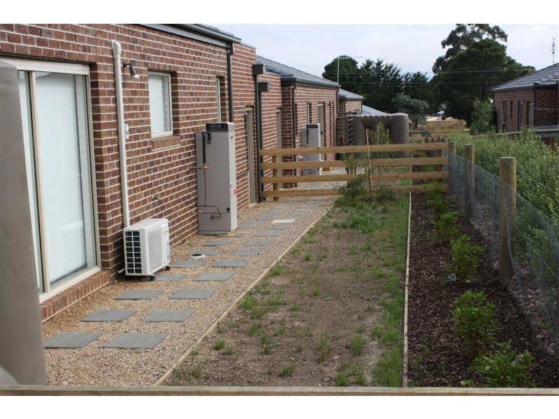 5/6 Francis Crescent, Gisborne VIC 3437