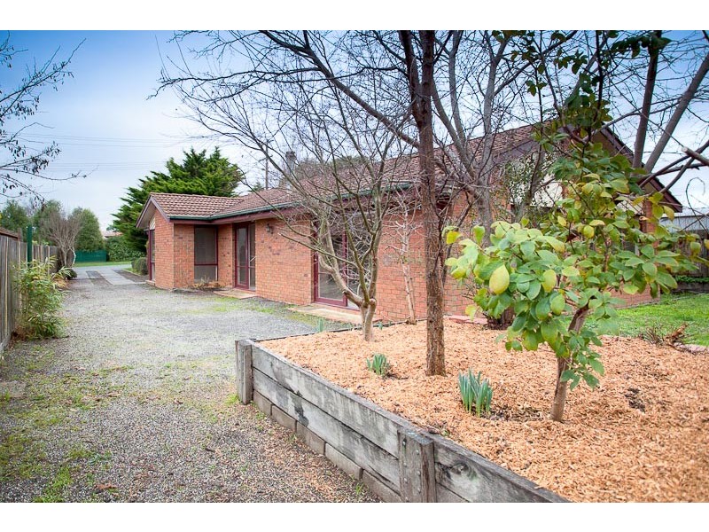 3 Scenic Crt, Gisborne VIC 3437