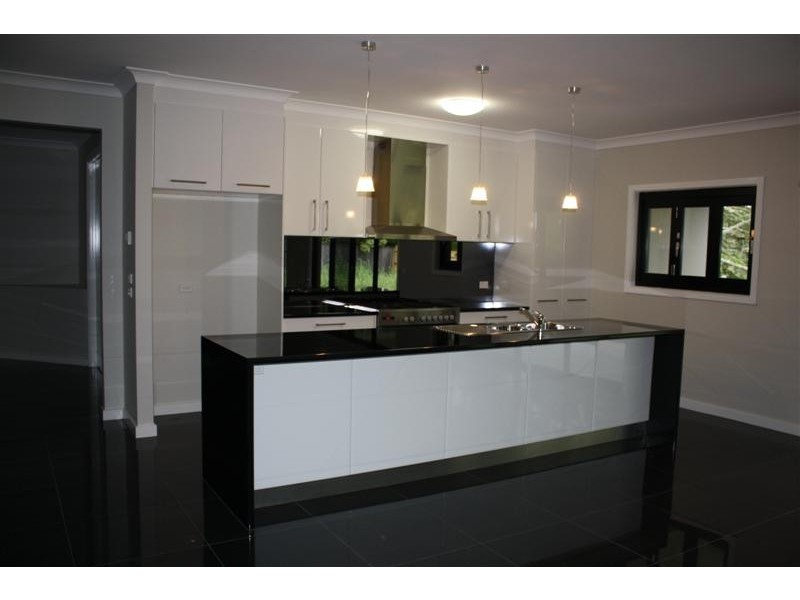 3 William Crt, Gisborne VIC 3437