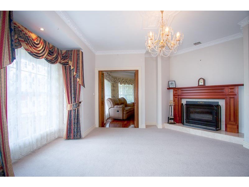 8 Kilmartin Court, Riddells Creek VIC 3431