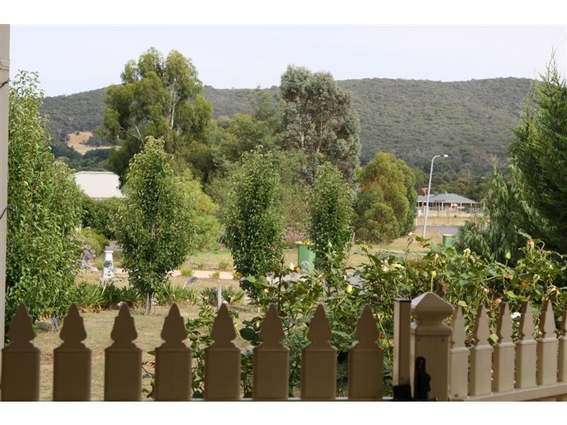 8 Kilmartin Court, Riddells Creek VIC 3431