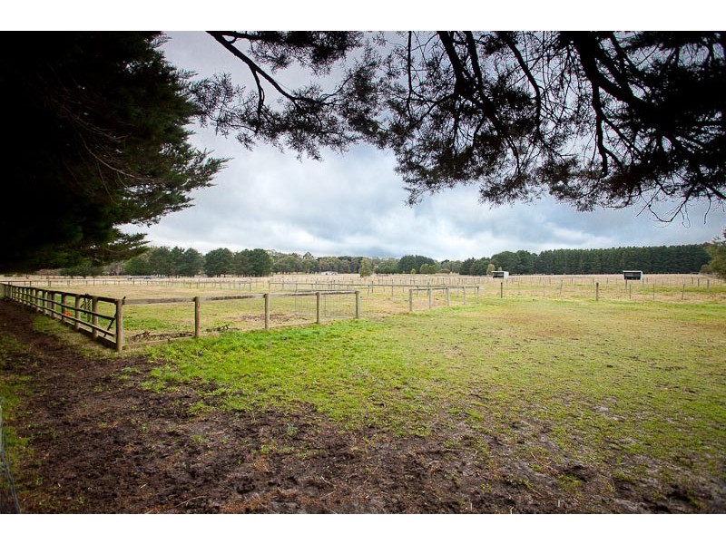 829 Bacchus Marsh Rd, Gisborne VIC 3437