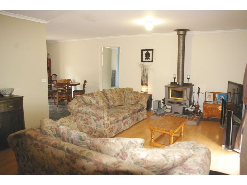 38 Washington Lane, Woodend VIC 3442