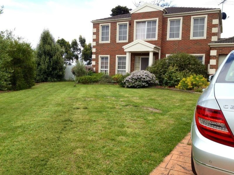 9 Olivia Crt, Gisborne VIC 3437