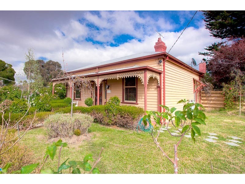 114 Main Road, Riddells Creek VIC 3431